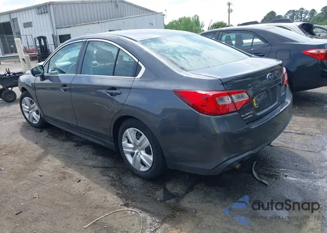 2018 Subaru Legacy 2.5I z USA, uszkodzony, nr VIN 4S3BNAA67J3032155